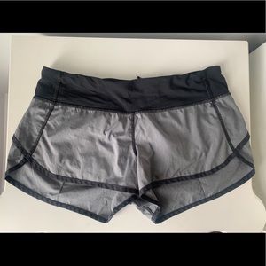 Lululemon Speed Shorts (Size 6)